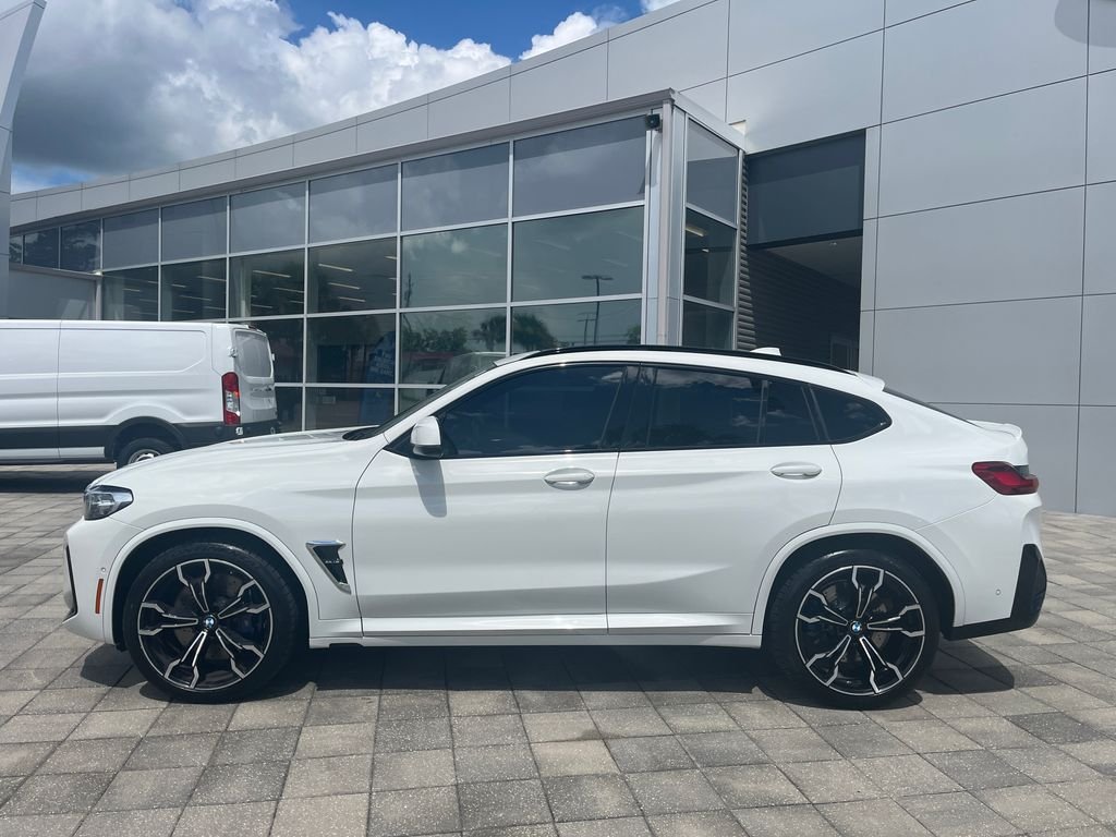 Used 2024 Alpine White BMW Base image 3