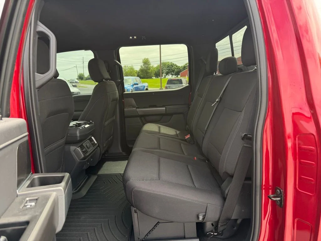 Used 2024 Rapid Red Metallic Tinted Clearcoat Ford XLT image 20