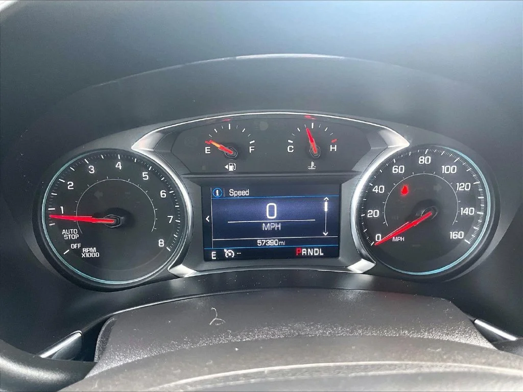 Used 2024 White Chevrolet LT image 17