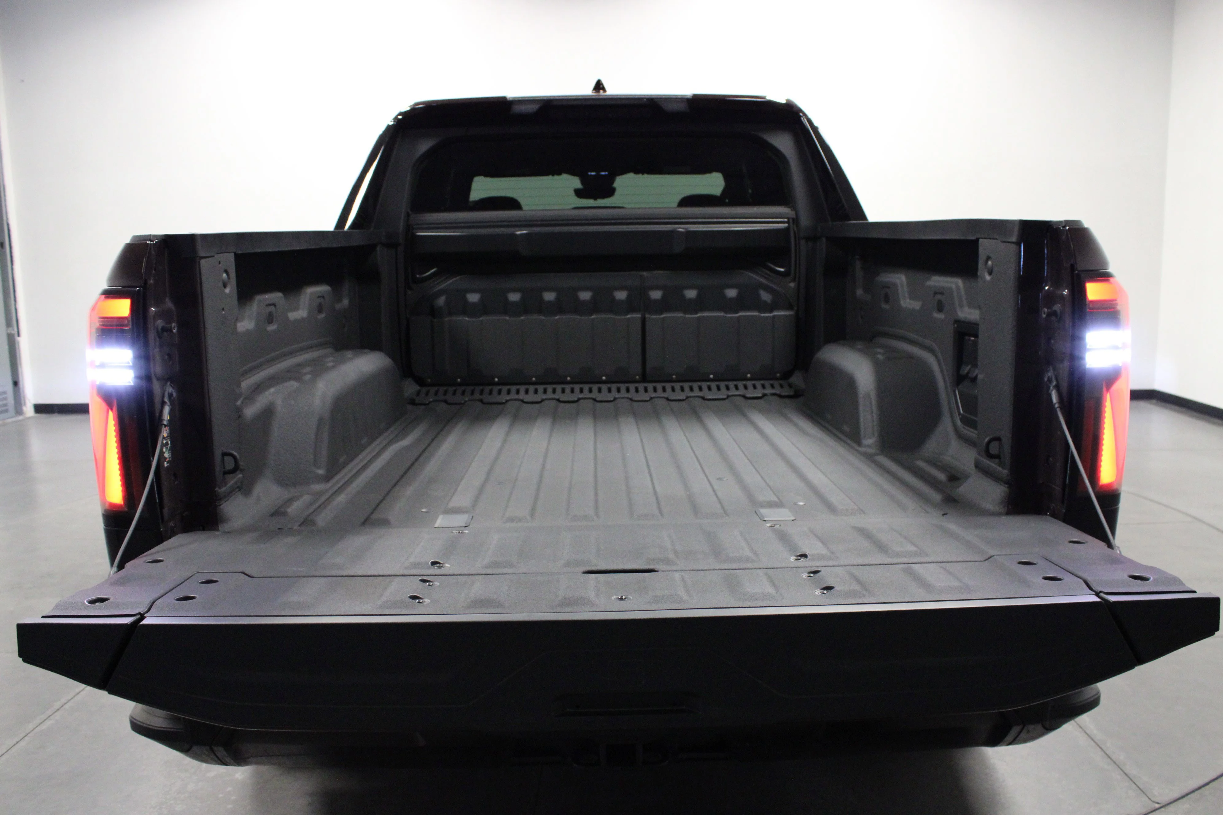 Used 2025 Dark Ember Tintcoat GMC Extended Range Denali image 14