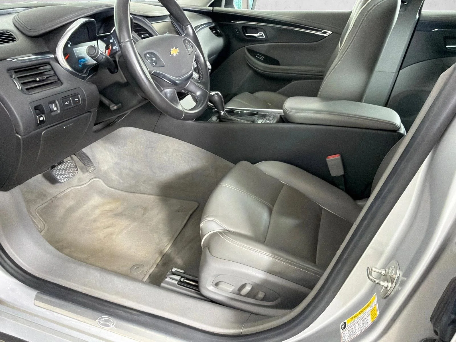 Used 2018 Beige Chevrolet Premier image 10