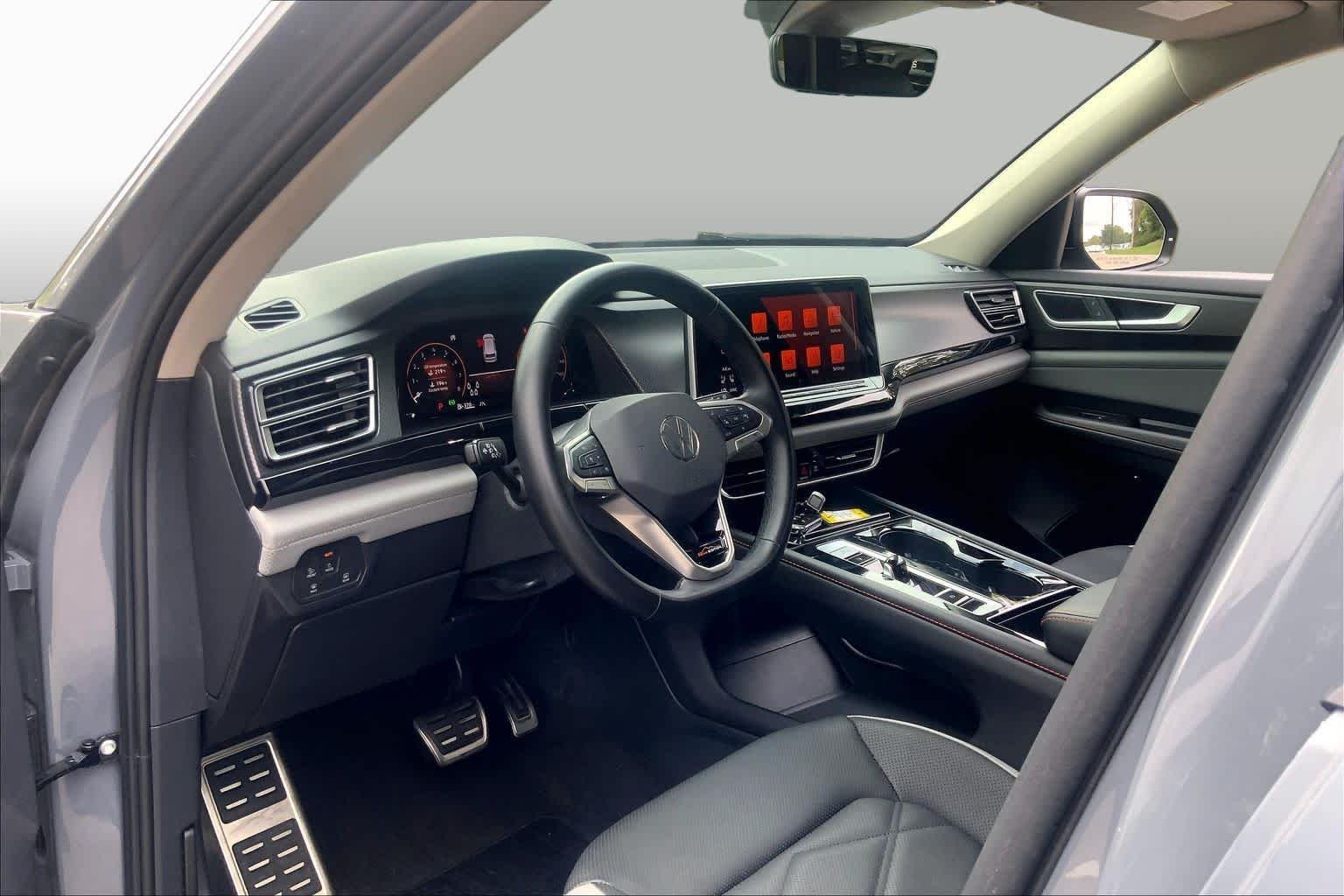 Used 2024 Pure Gray Volkswagen 2.0T Peak Edition SE w/Technology image 16