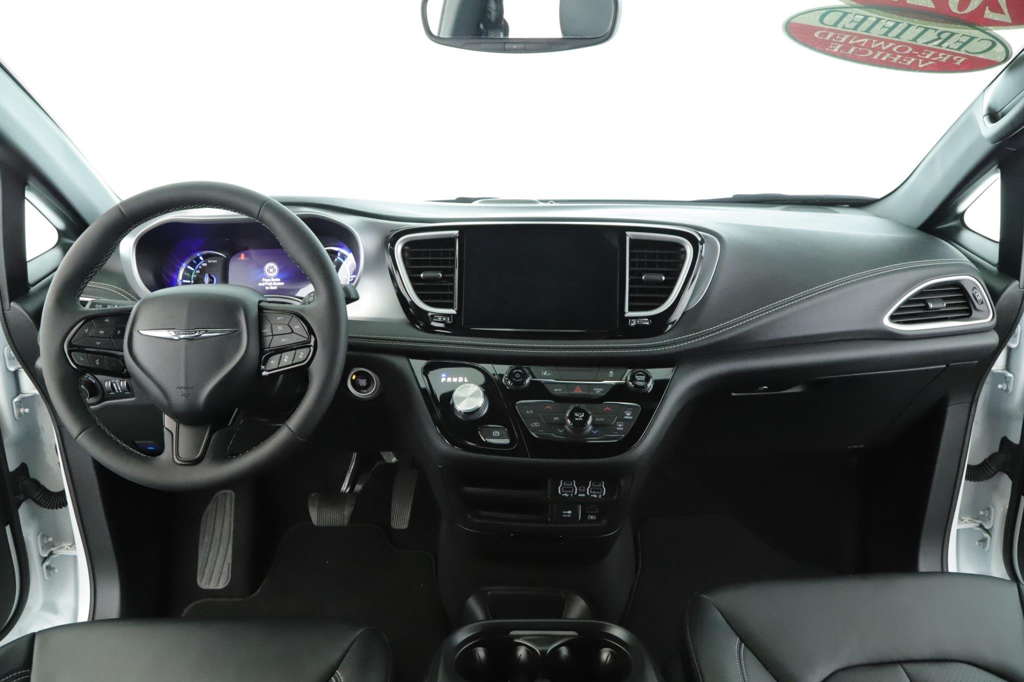 2022 Chrysler Pacifica Hybrid Touring L - Photo 4