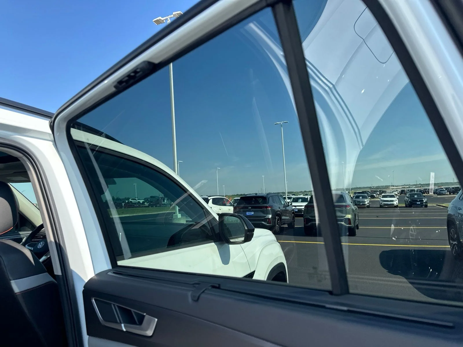 New 2026 White/off-white Volkswagen 2.0T Peak Edition image 39