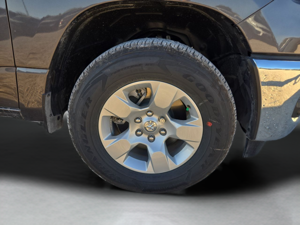 New 2026 Granite Crystal Metallic Clear-Coat Exterior Paint RAM Big Horn/Lone Star image 34
