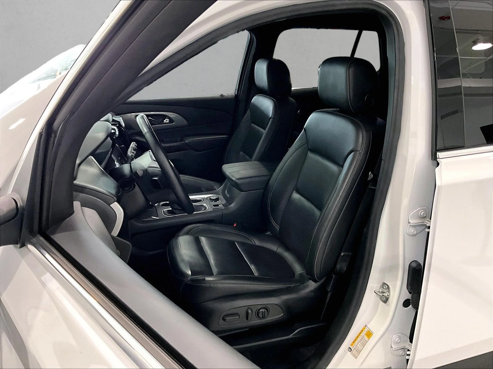 Used 2023 Summit White Chevrolet LT Leather image 27