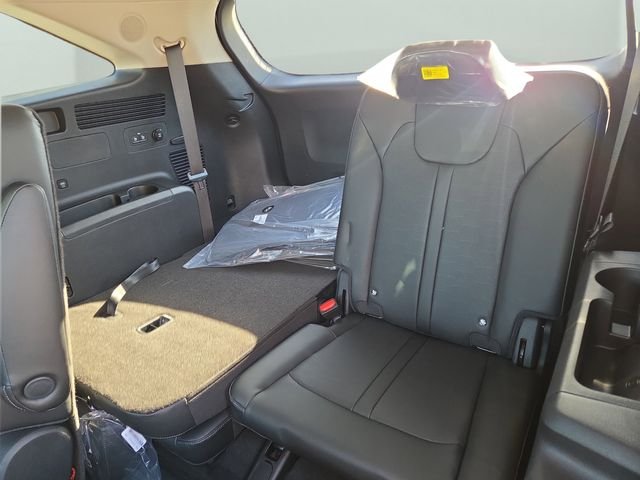 New 2026 Glacial White Pearl Kia X-Line EX AWD image 21