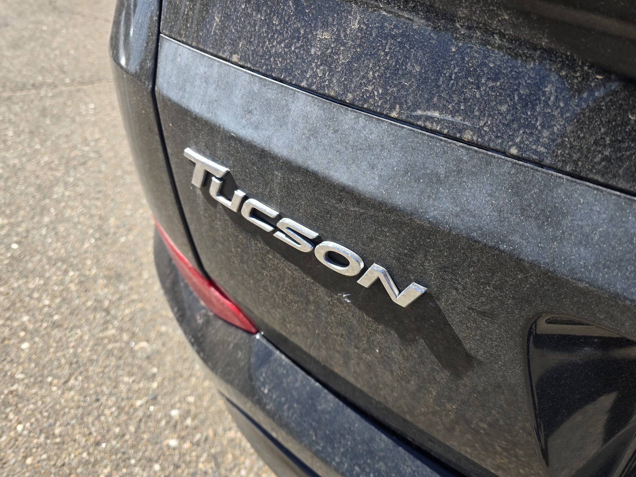 Used 2017 Black Noir Pearl Hyundai SE Plus image 21