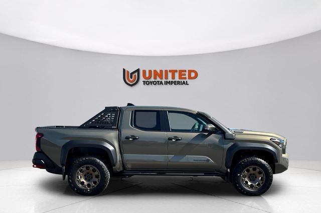 2026 Toyota Tacoma Trailhunter - Photo 2