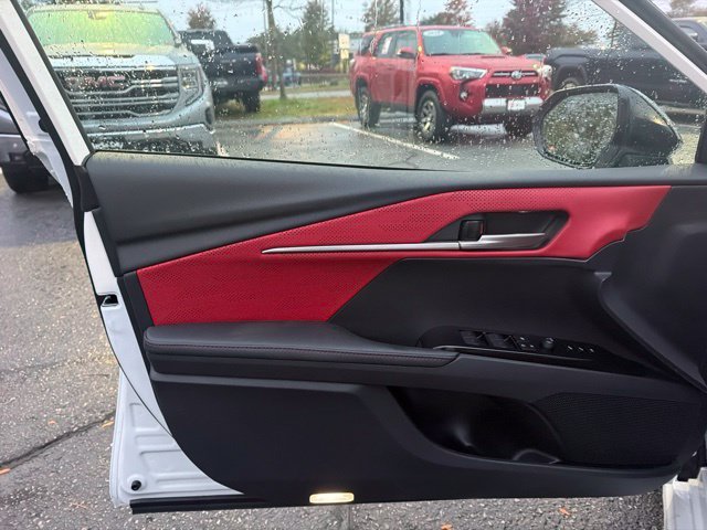 New 2026 Wind Chill Pearl with Midnight Black Metallic roof <sup>1</sup> Toyota  XSE AWD image 10