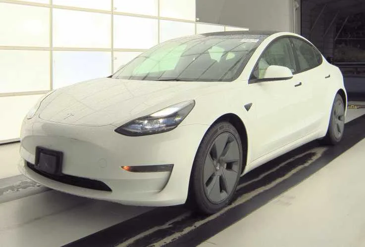 2023 Tesla Model 3 -'s photo