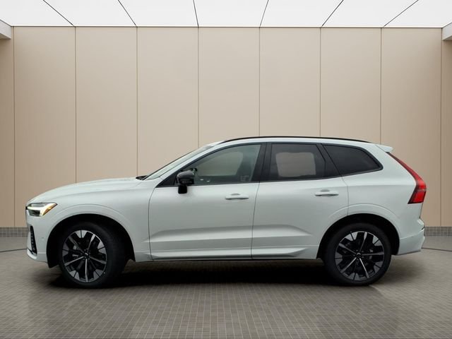 New 2026 Crystal White Volvo Plus image 5