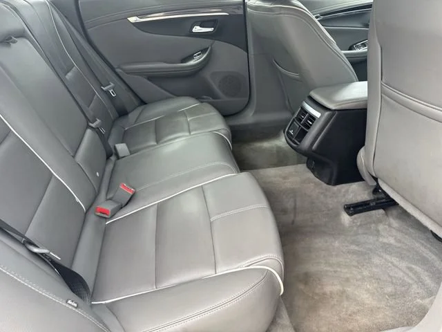 Certified Used 2019 SILVER ICE METALLIC Chevrolet Premier image 27