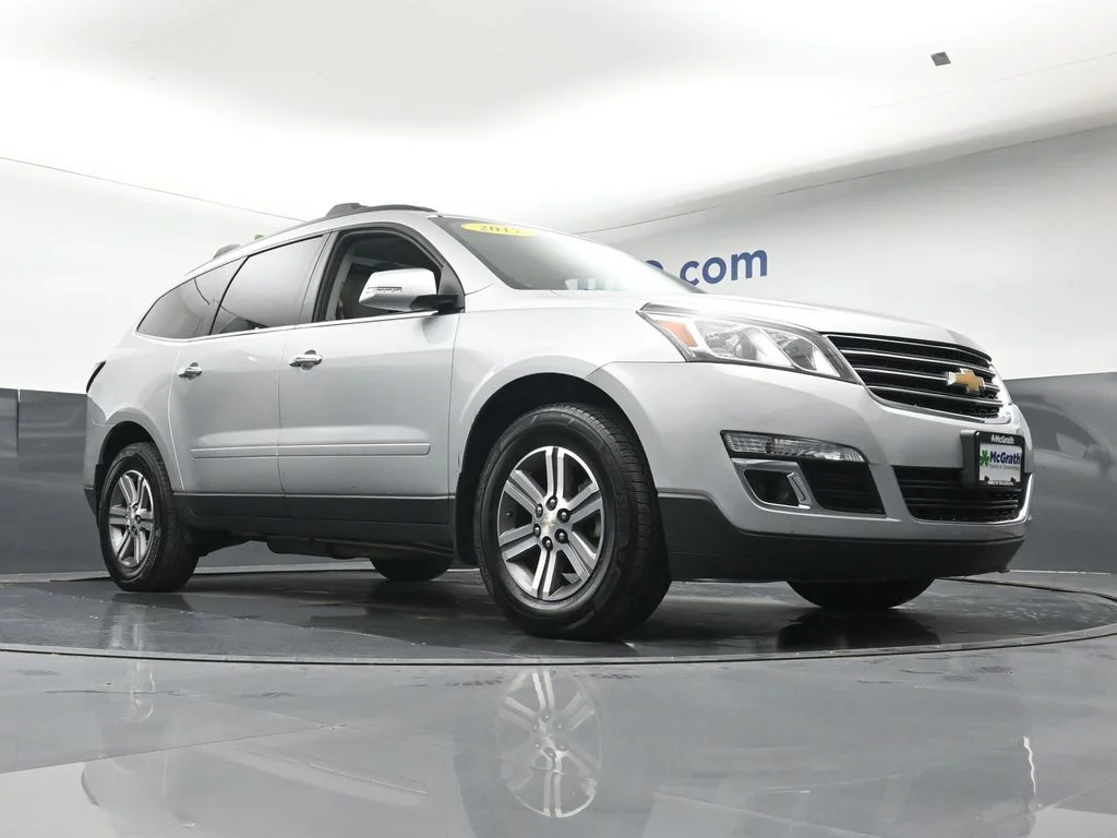 Used 2017 Silver Chevrolet 2LT image 29