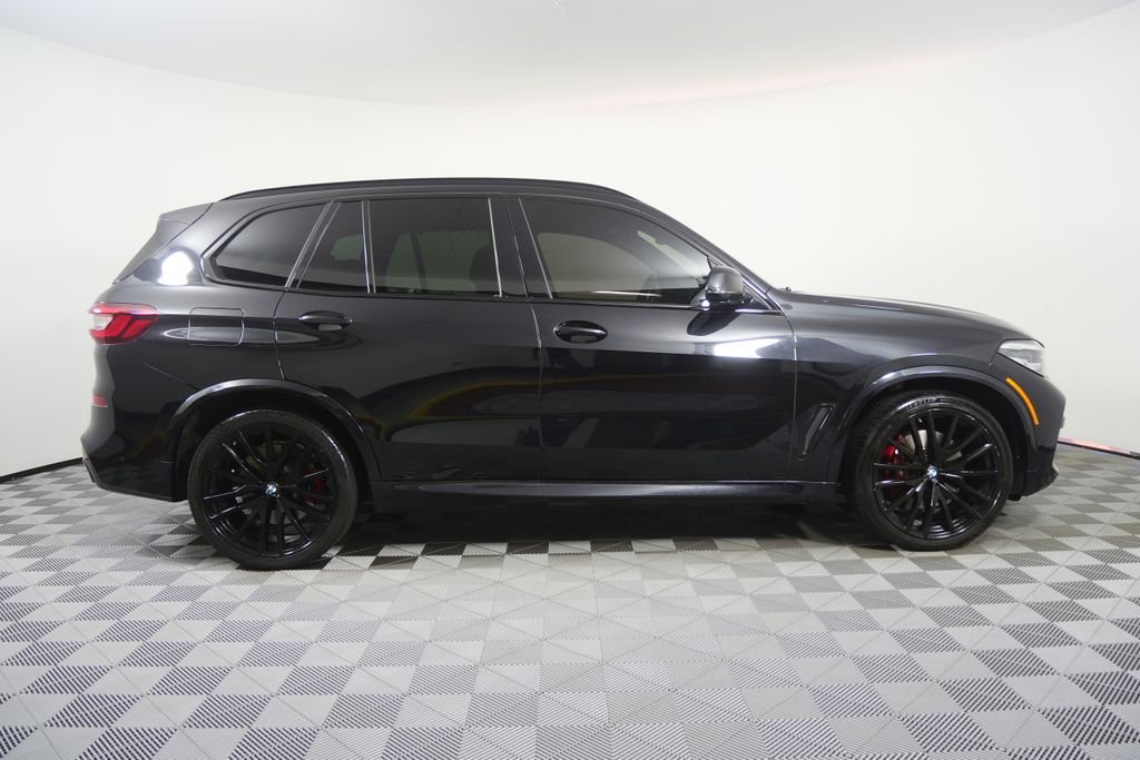 Used 2021 Black Sapphire Metallic BMW xDrive40i image 6