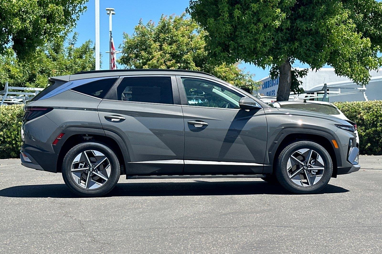 New 2026 Hampton Gray Hyundai SEL Premium FWD image 32