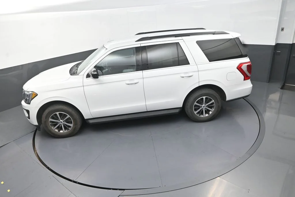Used 2020 White Ford XL image 18