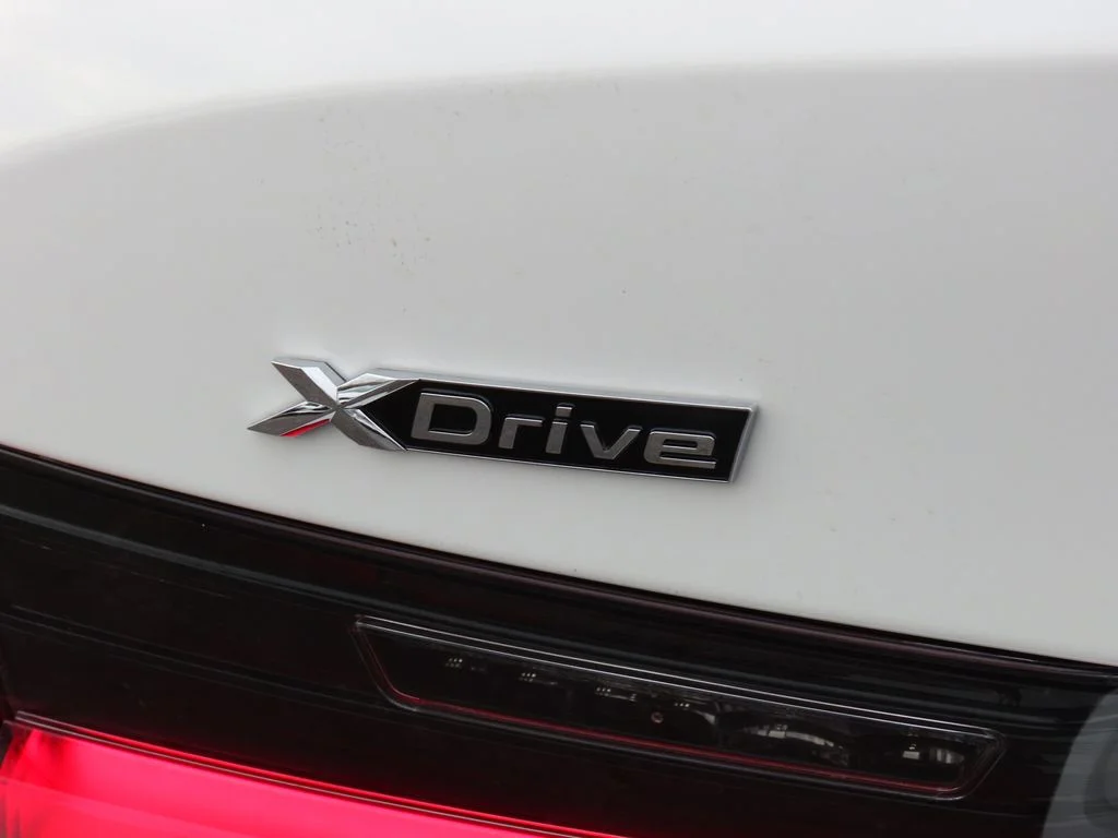 New 2026 White BMW 330i xDrive image 20