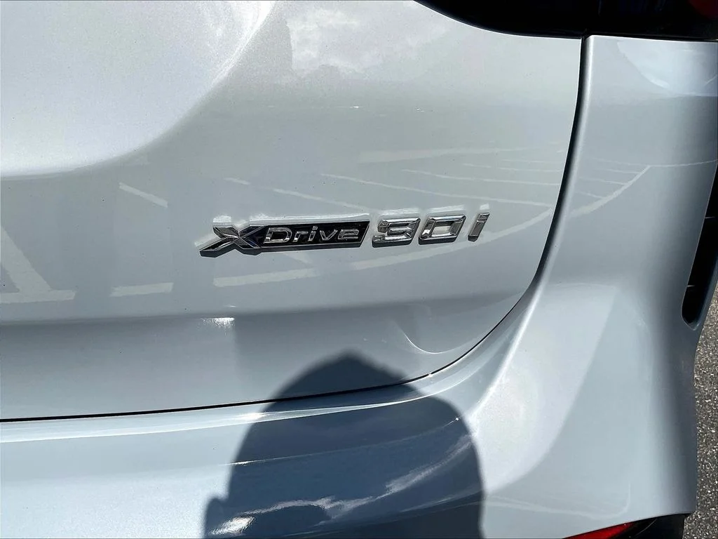 Used 2024 Gray BMW xDrive30i image 26