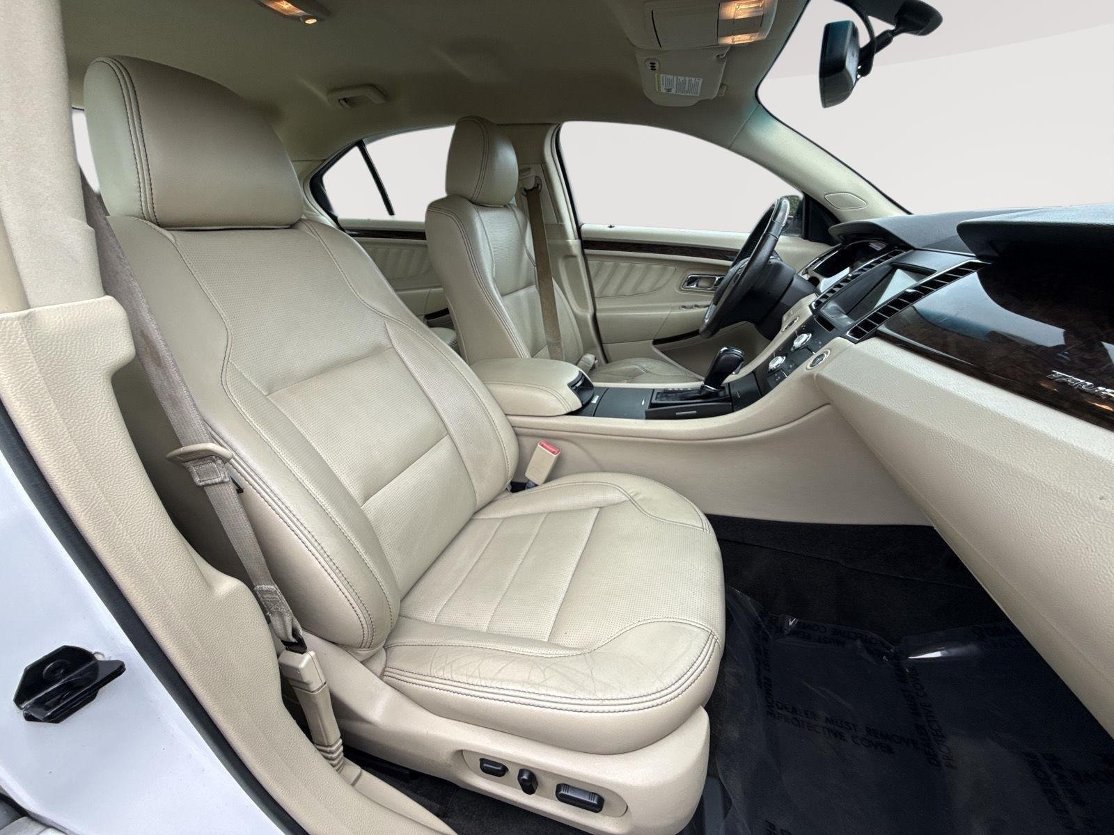 Used 2016 White Platinum Metallic Tri-Coat Ford Limited image 26