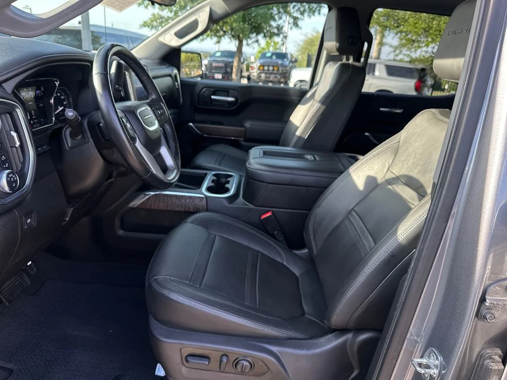 Used 2022 Gray GMC Denali image 17