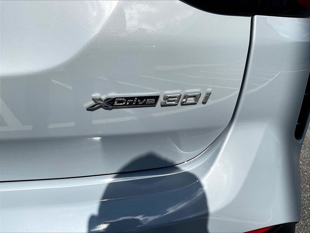 Used 2024 Gray BMW xDrive30i image 26
