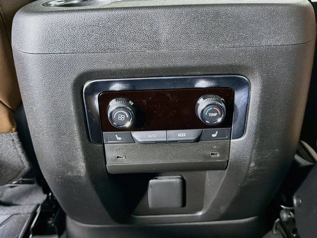 2026 Chevrolet Suburban High Country - Photo 23