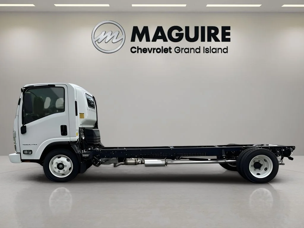 New 2024 White Chevrolet Base image 3