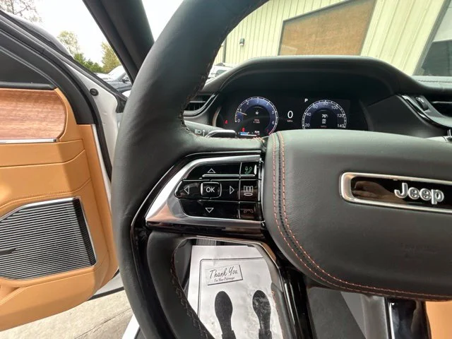 New 2027 Bright White Clear-Coat Paint Jeep Summit image 29