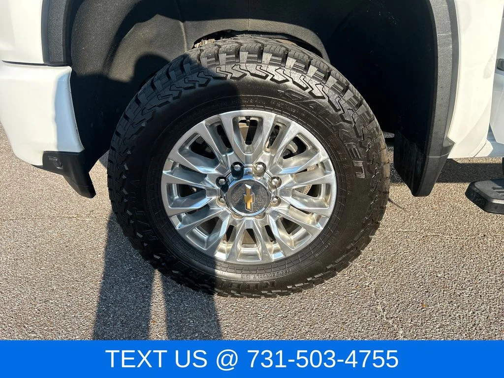 Used 2022 White Chevrolet High Country image 28