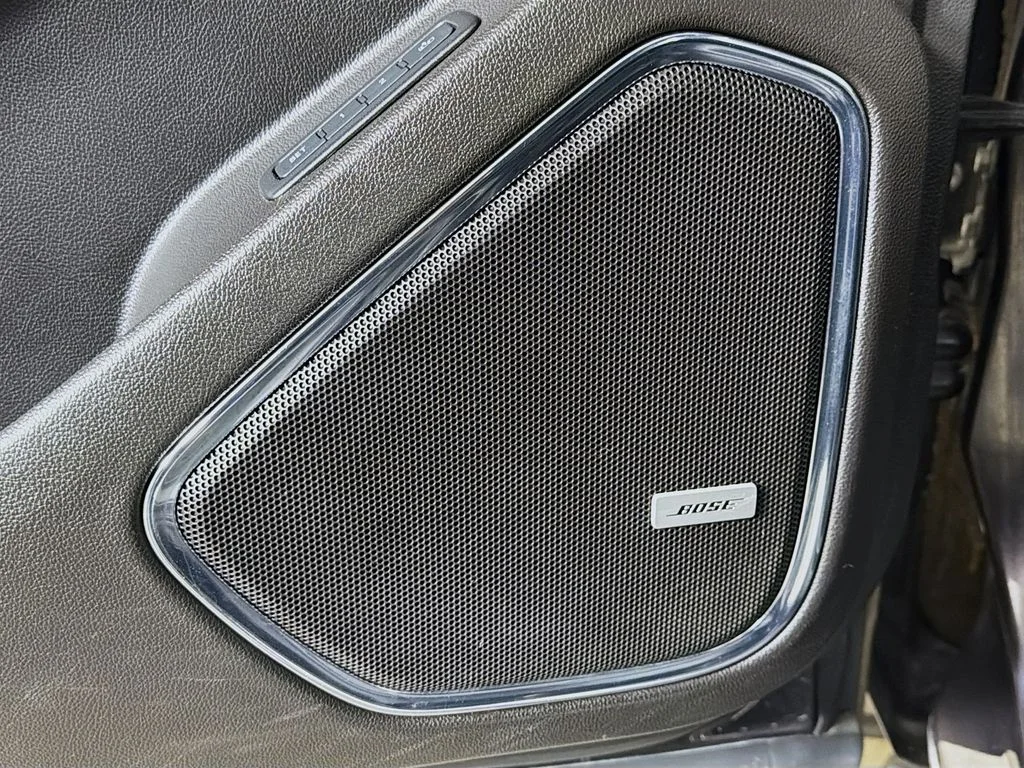 Used 2016  Chevrolet LT image 18