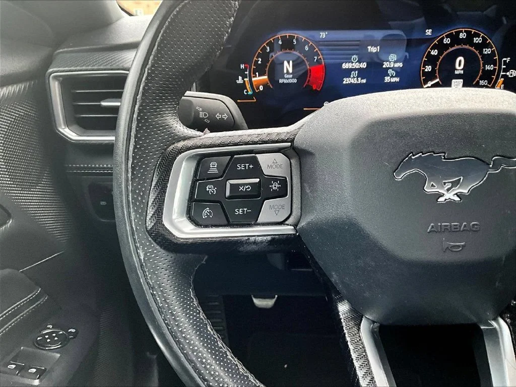 Used 2025 Oxford White Ford GT Premium image 13
