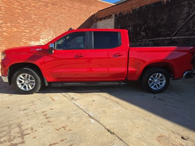 Used 2023 Red Chevrolet LT image 4