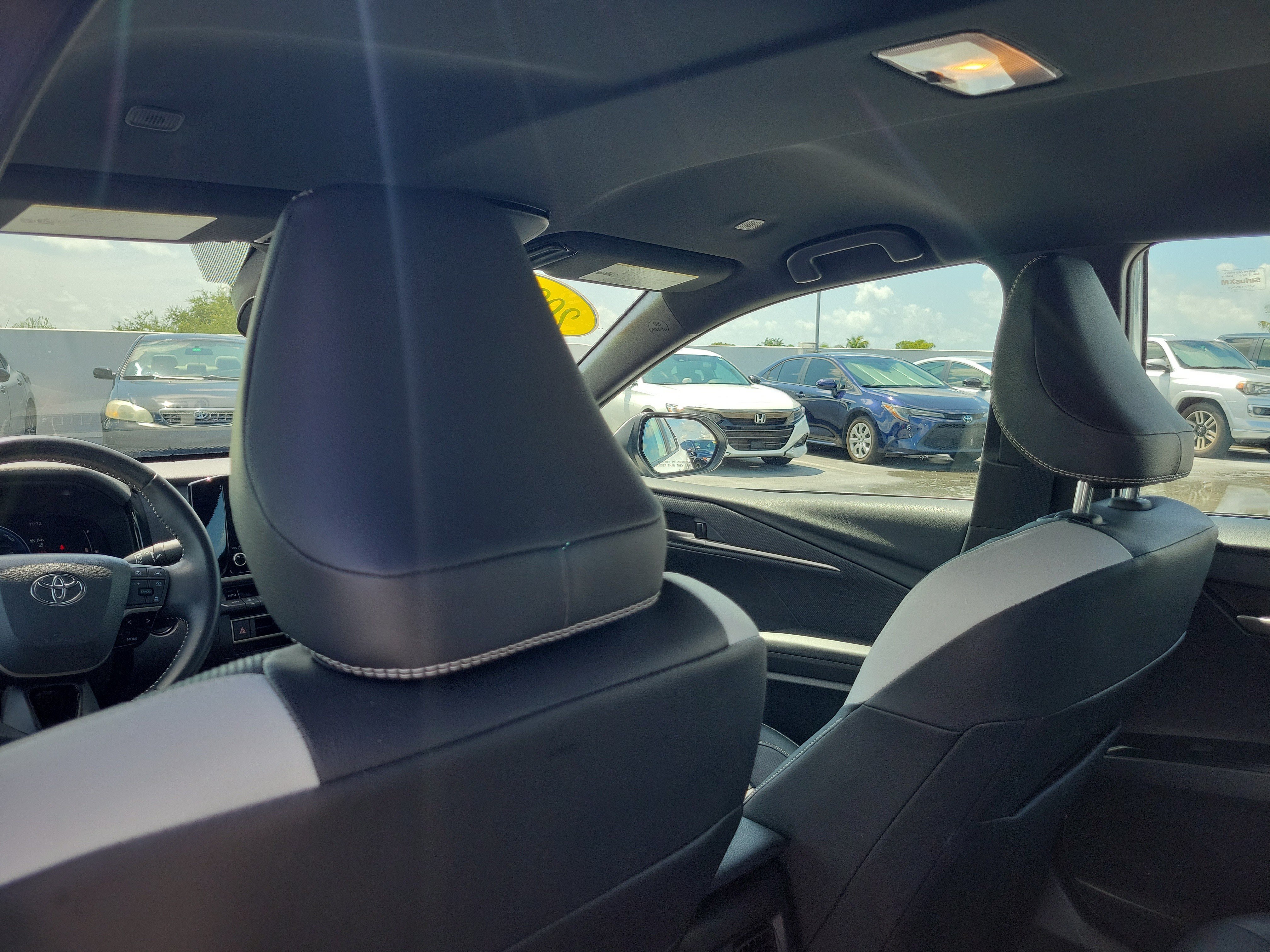 Used 2025 Ice Toyota SE image 14
