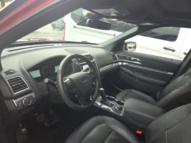 Used 2018 Red Ford Sport image 3