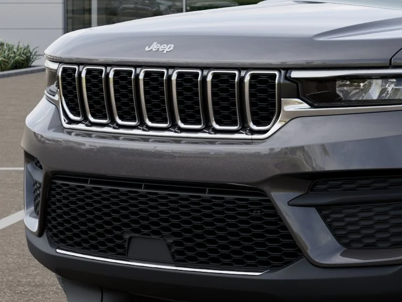 New 2025 Baltic Gray Metallic Clear-Coat Exterior Paint Jeep Laredo X image 29