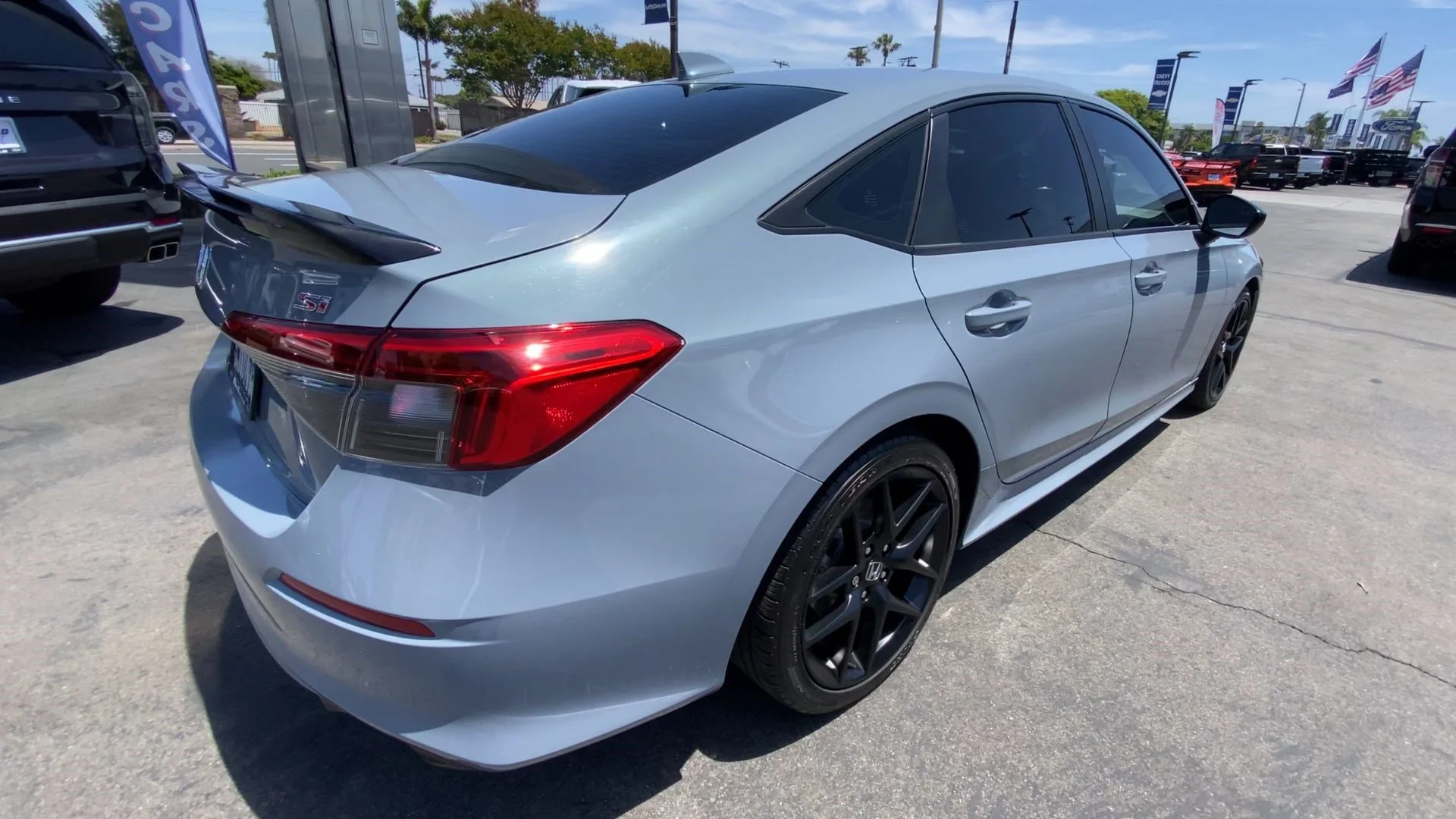 Used 2024 Sonic Gray Pearl Honda Si Manual Sedan image 12