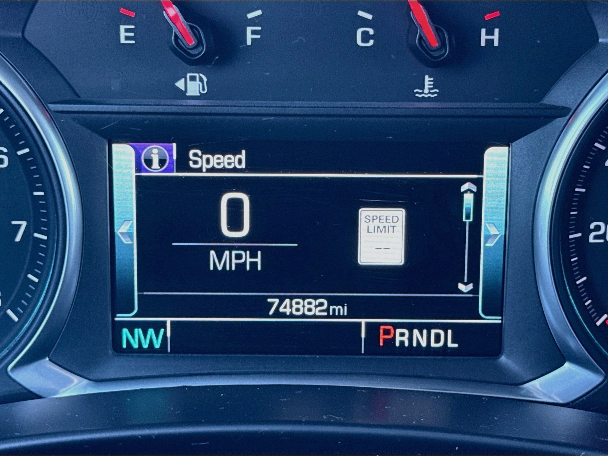 Used 2018 Silver Ice Metallic Chevrolet Premier image 20