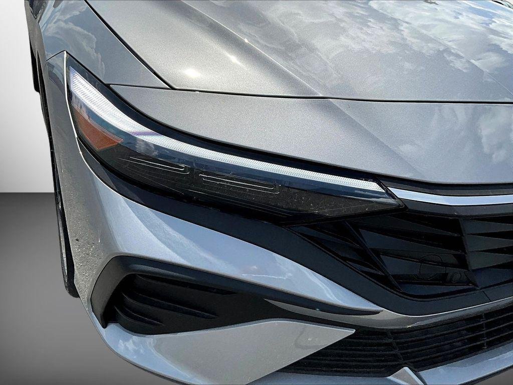 2026 Hyundai Elantra Blue - Photo 33