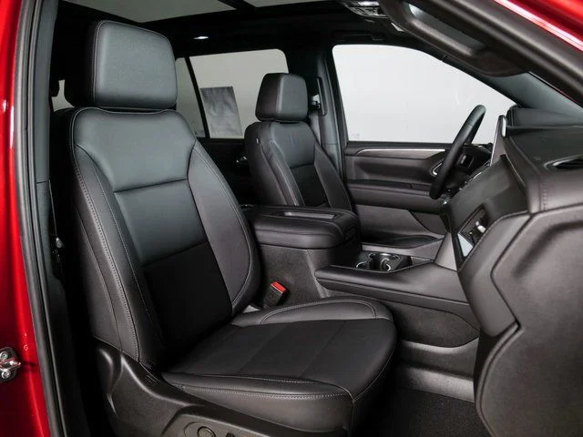 Used 2024 Red Chevrolet Z71 image 3