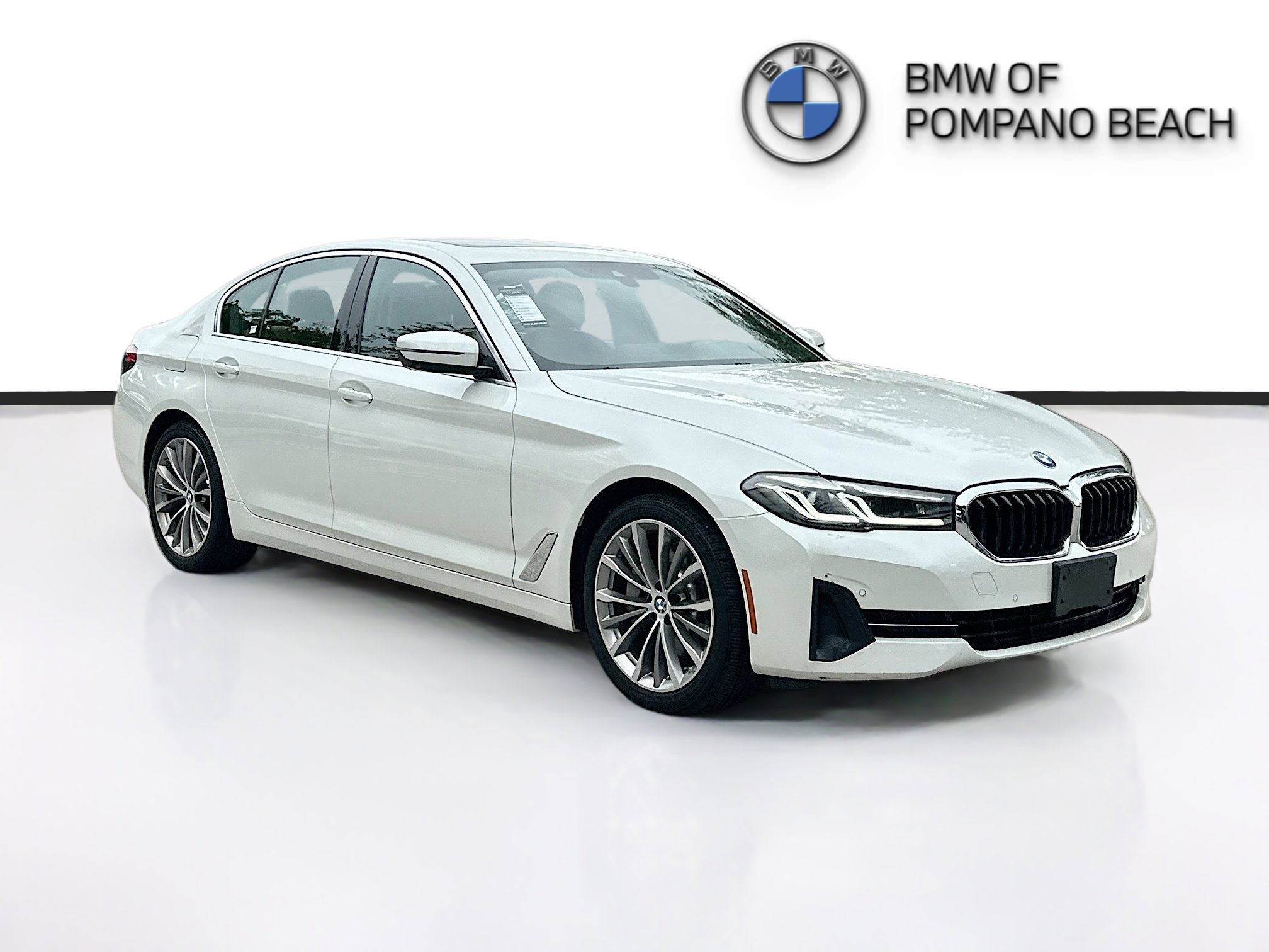 2022 BMW 5 Series 530i xDrive Sedan's photo