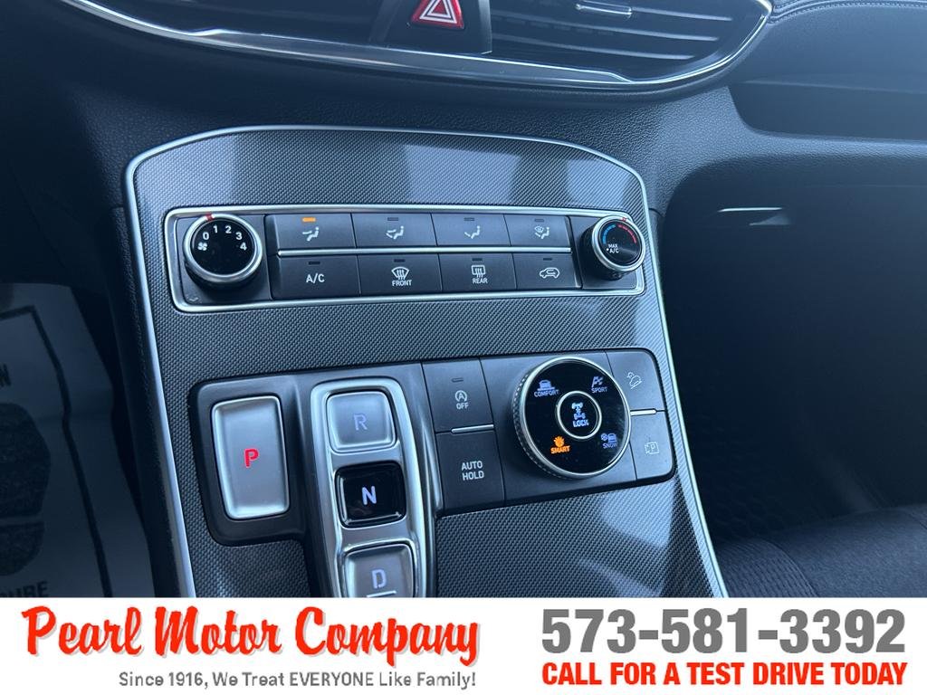 Used 2021 Red Hyundai SE image 18