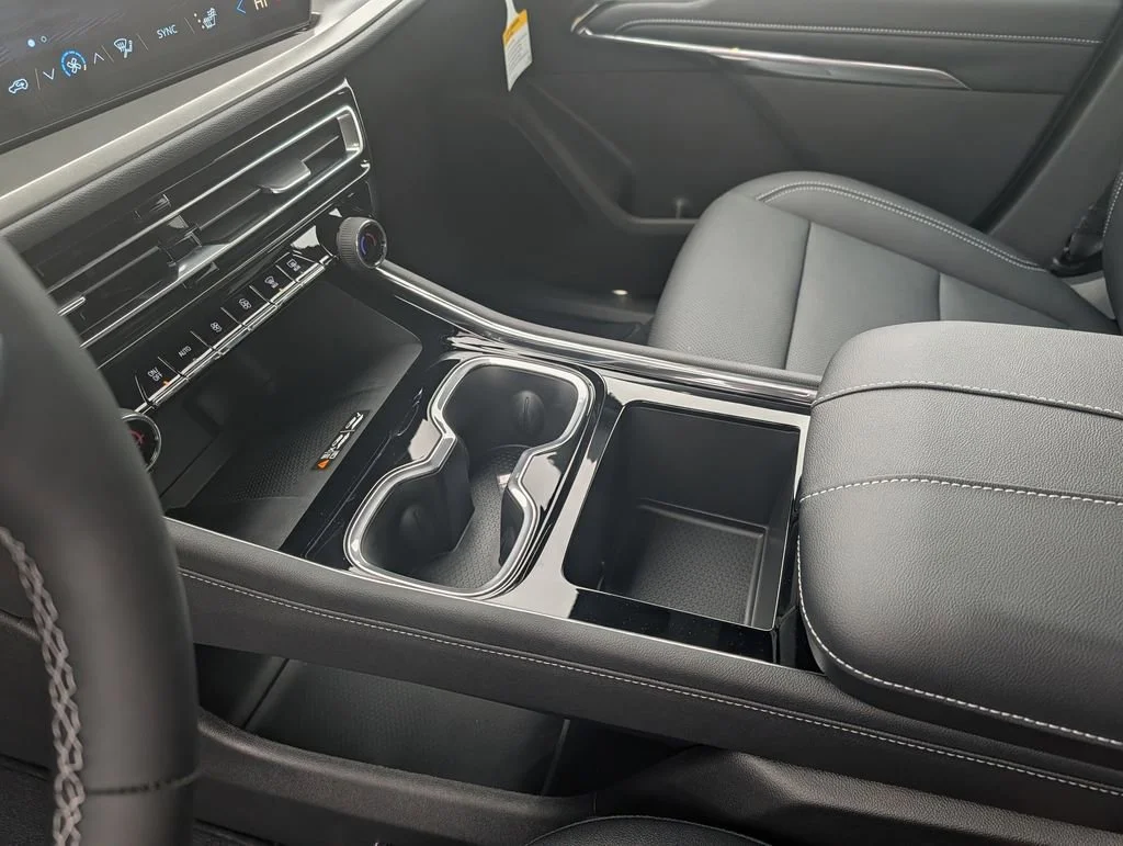 2026 Chevrolet Traverse LT - Photo 14