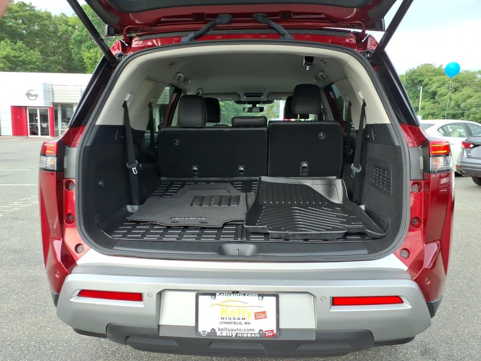 Certified Used 2024 Scarlet Ember Tintcoat Nissan SL image 17