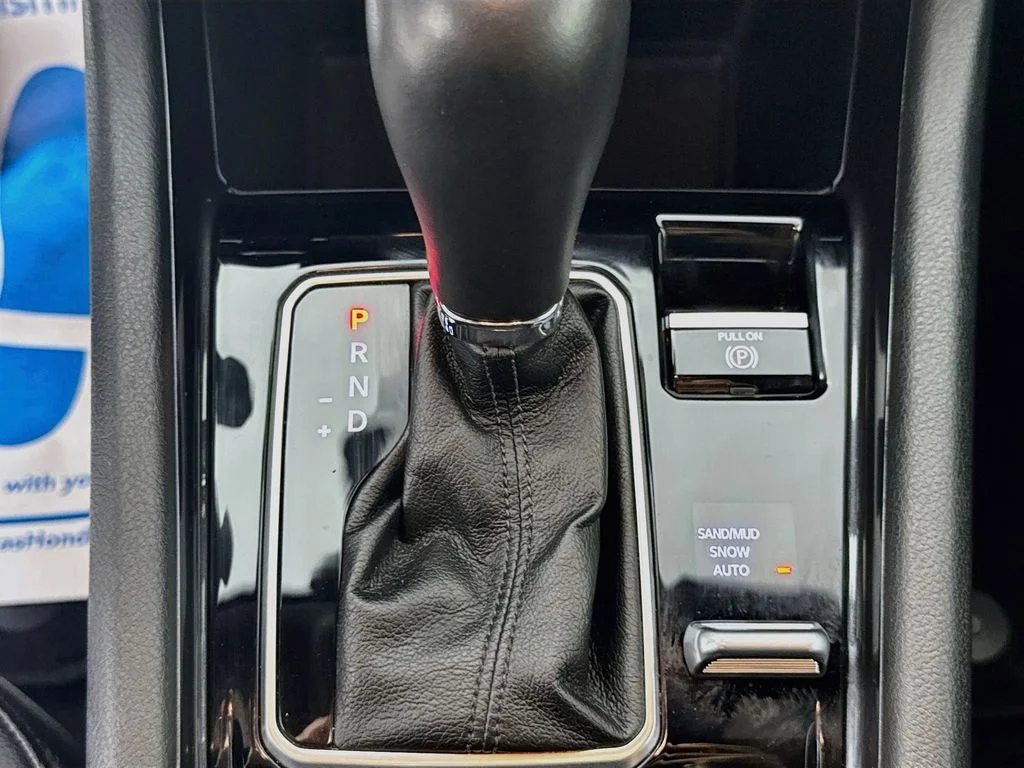 Used 2025 Blue Jeep Latitude image 20
