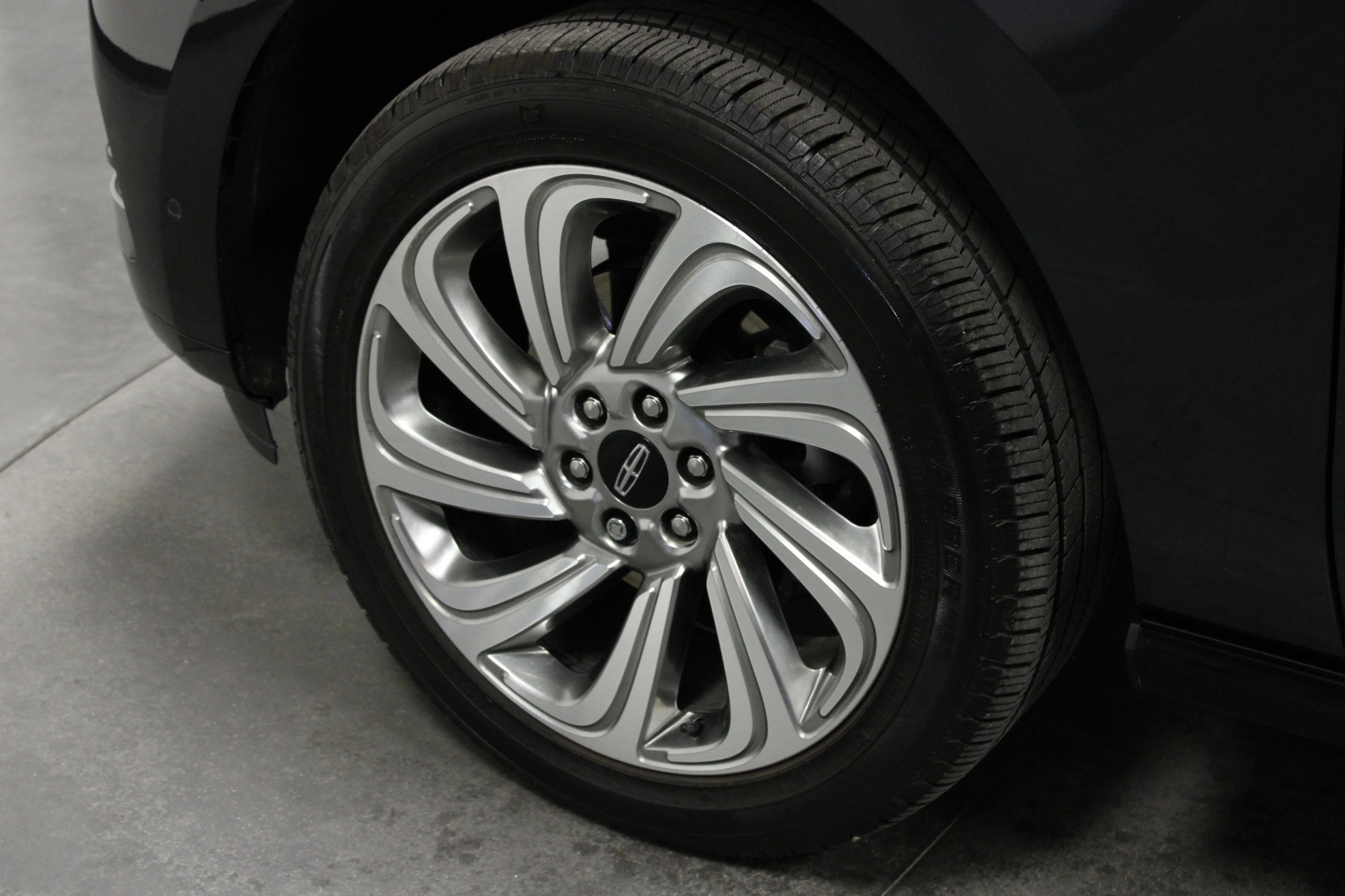 Used 2024 Starlight Gray Metallic Premium Colorant Lincoln Reserve image 10