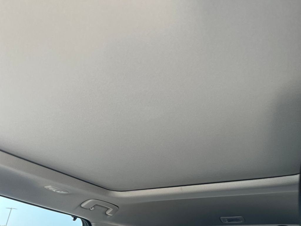 Used 2023 White Nissan SV image 21