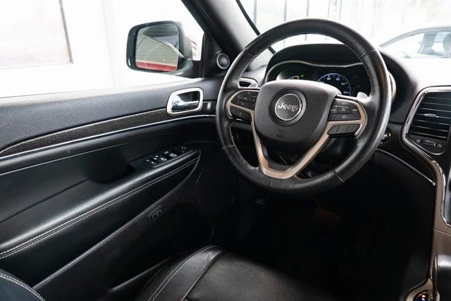Used 2017 Red Jeep Limited image 12