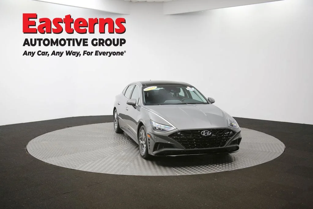 Used 2022 Gray Hyundai SEL image 49