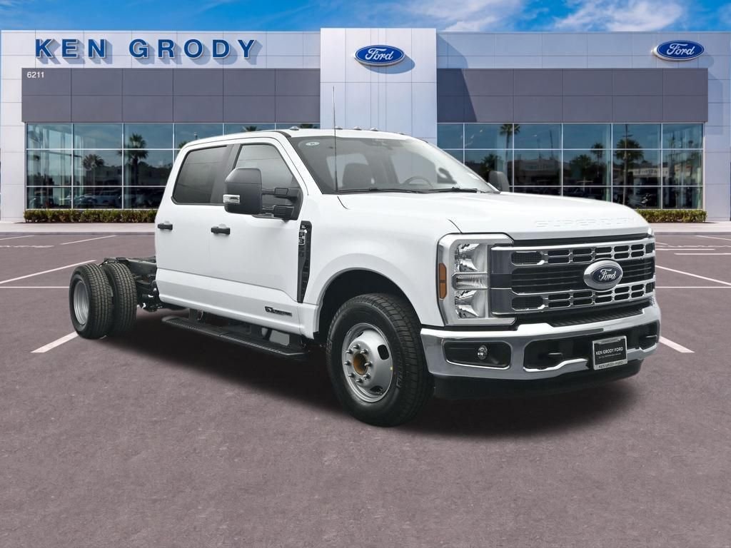 2026 Ford F-350 XL Crew Cab 179-In DRW's photo